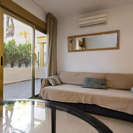 Beachside In Elviria, Romana Playa Apartment